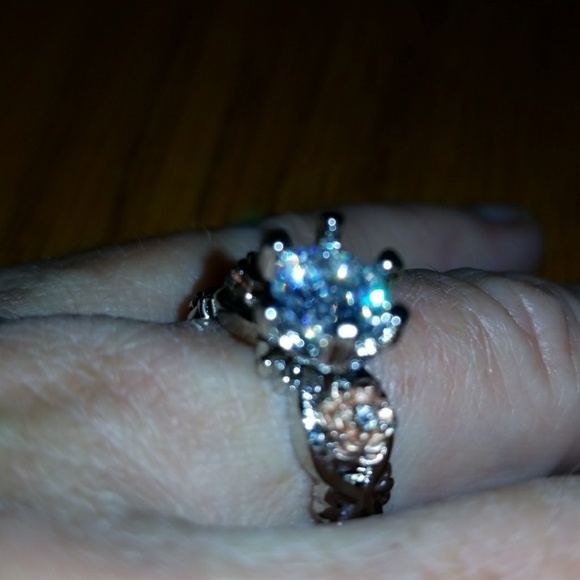 Sterling silver and Rose gold white sapphire - Picture 8 of 8